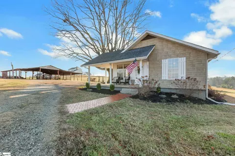 558 Barnett Rd, Greer, SC 29651