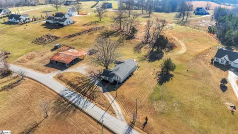 View/Area - 558 Barnett Rd, Greer, SC 29651 photo 1 of 5