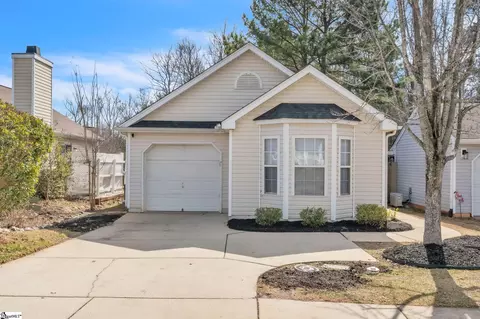 710 Highcrest Dr, Greenville, SC 29617