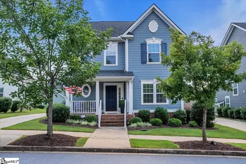 404 Algonquin Trl, Greenville, SC 29607