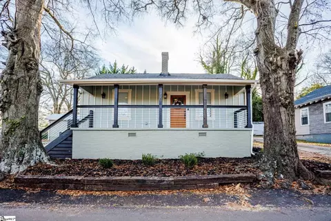 37 Ross St, Greenville, SC 29611