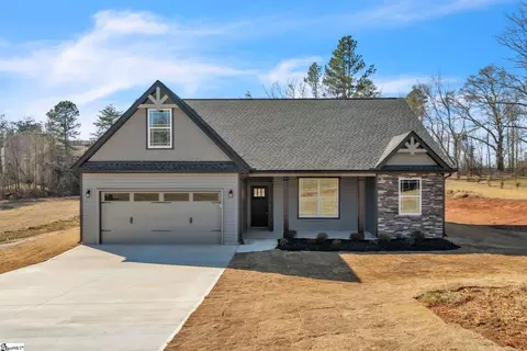 109 Ashwood Ln, Easley, SC 29640