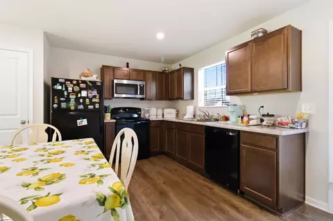 Kitchen - 833 Cranbrook Dr, Woodruff, SC 29388 photo 1 of 2