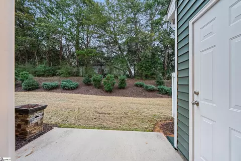 Exterior - 1009 Millison Pl, Moore, SC 29369 photo 4 of 5
