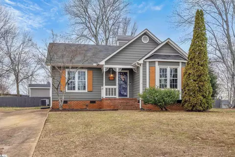 408 Laurel Tree Ln, Simpsonville, SC 29681