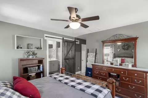 Bedroom - 826 Thread Way, Greer, SC 29651 photo 2 of 4
