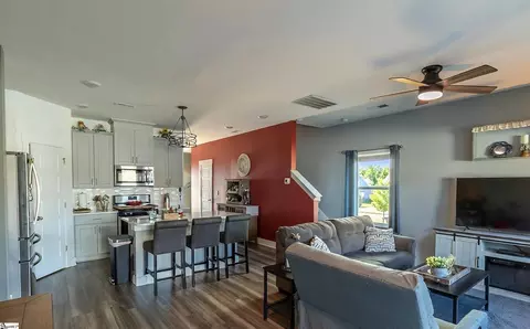 Entry Way - 826 Thread Way, Greer, SC 29651 photo 2 of 4