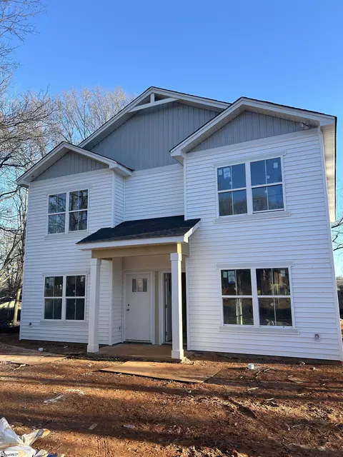 210 212 King St, Greer, SC 29651
