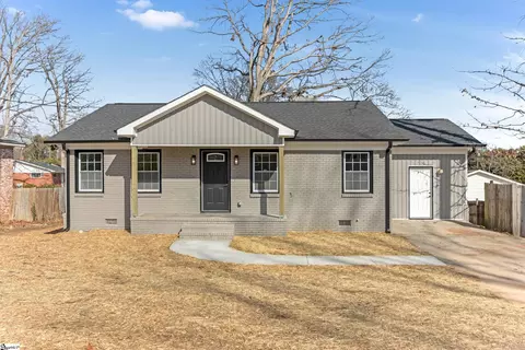 102 Artillery Rd, Taylors, SC 29687