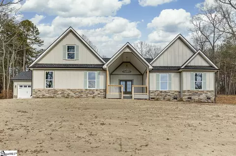 320 Jones Kelley Rd, Travelers Rest, SC 29690