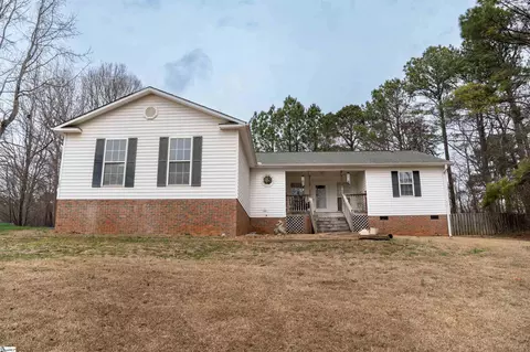 160 Mcbeth Rd, Cowpens, SC 29330