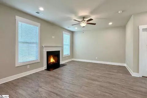 Living - 419 Vestry Pl, Moore, SC 29369 photo 2 of 4