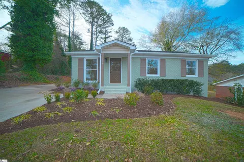 218 Thomas Heights Cir, Seneca, SC 29678