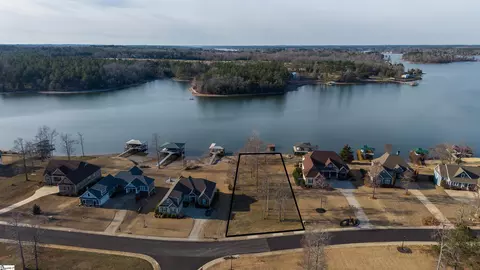 101 Gardenia Dr, Ninety Six, SC 29666