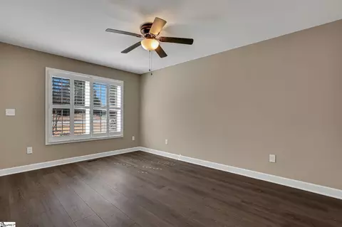 Living - 533 Stokes Dr, Seneca, SC 29672 photo 7 of 7