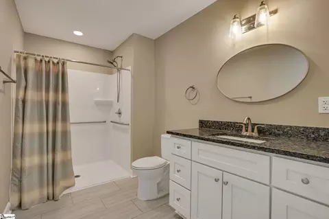 Bath - 533 Stokes Dr, Seneca, SC 29672 photo 1 of 4