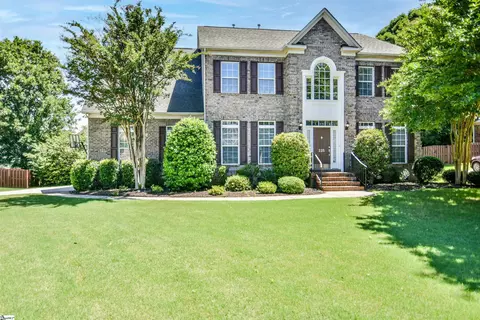 225 Highgrove Ct, Simpsonville, SC 29681