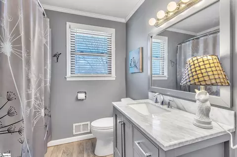 Bath - 512 Mega Dr, Duncan, SC 29334 photo 2 of 2