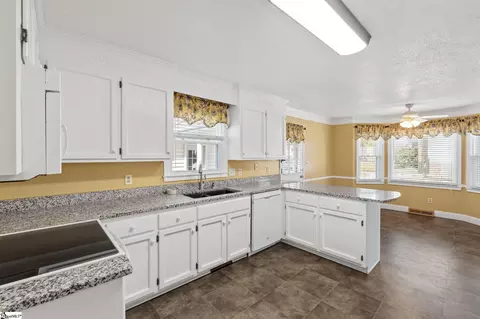 Kitchen - 807 Fairview Rd, Greer, SC 29651 photo 4 of 6