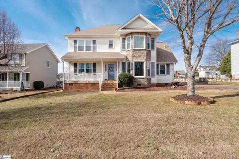 Exterior - 807 Fairview Rd, Greer, SC 29651 photo 2 of 8
