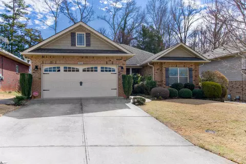 500 Airdale Ln, Simpsonville, SC 29680