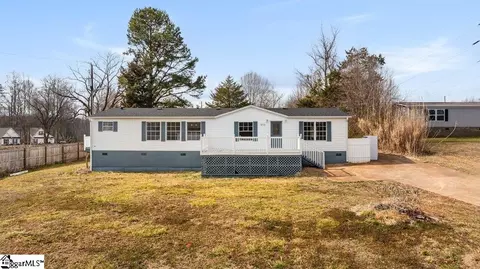 335 Groce Meadow Rd, Taylors, SC 29687