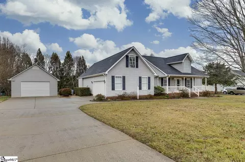 201 Pearle Brook Ln, Taylors, SC 29687