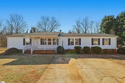 617 Kestrel Blf, Boiling Springs, SC 29316