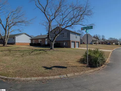 207 Old Salem Rd, Moore, SC 29369