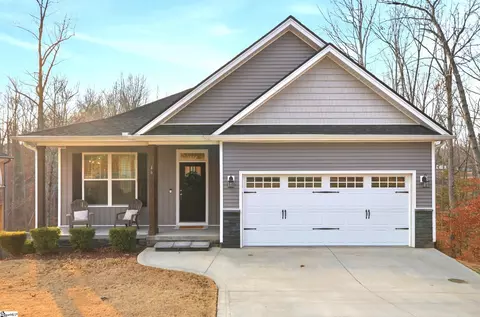 46 Cantrell Dr, Taylors, SC 29687