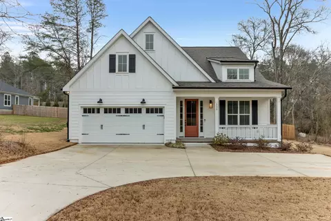 230 E Darby Rd, Taylors, SC 29687