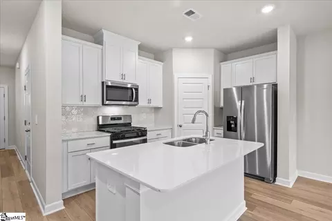 107 Kerwin Ct, Greer, SC 29651 photo 9