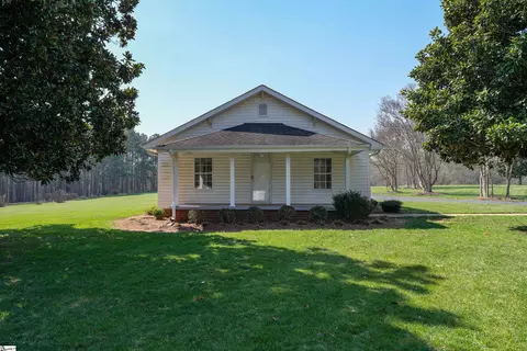 Exterior - 421 E Church Rd, Easley, SC 29642 photo 4 of 5
