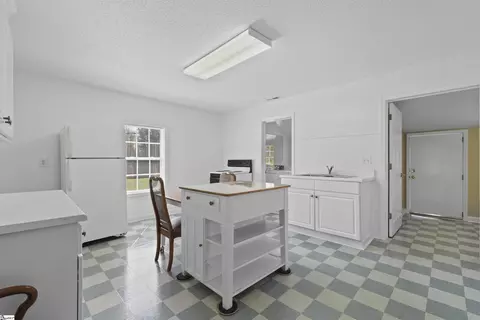 Kitchen - 421 E Church Rd, Easley, SC 29642 photo 4 of 5