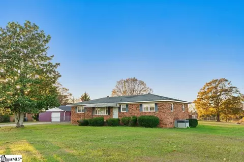 5185 Bible Church Rd, Boiling Springs, SC 29316