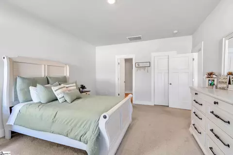 Bedroom - 207 Benjamin Dr, Easley, SC 29642 photo 3 of 6
