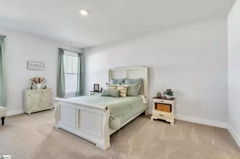 Bedroom - 207 Benjamin Dr, Easley, SC 29642 photo 4 of 6