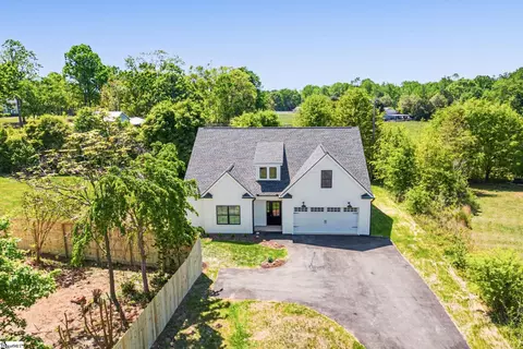 1434 Scuffletown Rd, Simpsonville, SC 29681