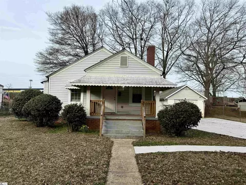 147 Phifer Dr, Spartanburg, SC 29303