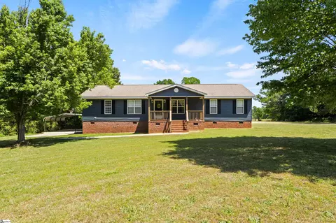 1320 Highway 182, Fair Play, SC 29643
