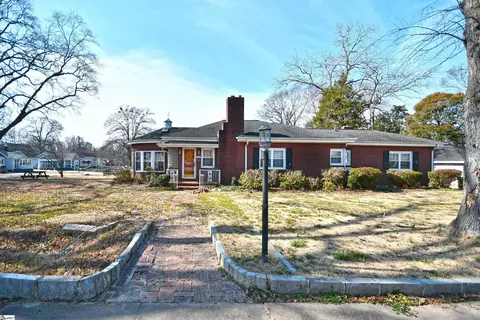 6 Beatrice St, Greenville, SC 29611