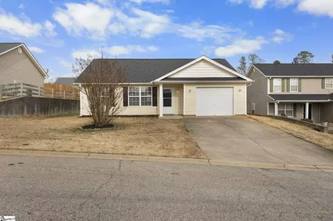 411 Portifino Ct, Boiling Springs, SC 29316