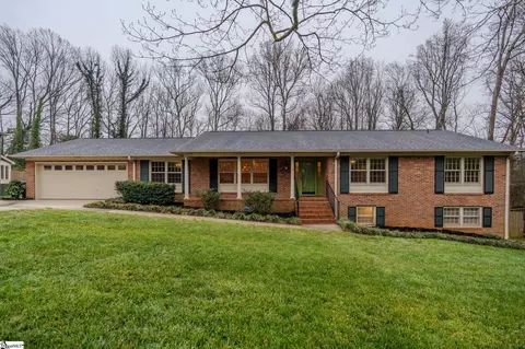 112 Hillsborough Dr, Greenville, SC 29615