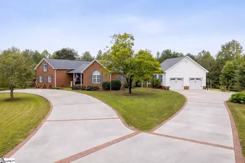 125 Stonewall Dr, Westminster, SC 29693