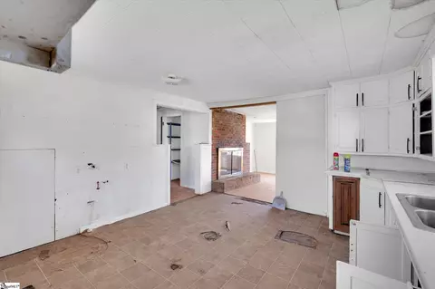 705 Old Seneca Rd, Central, SC 29630 photo 11