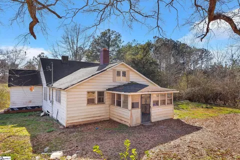 705 Old Seneca Rd, Central, SC 29630 photo 3