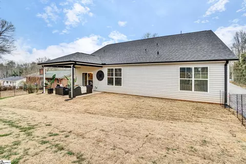 Exterior - 110 Baker Ct, Easley, SC 29640 photo 6 of 8