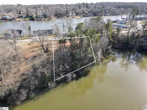438 Berry Shoals Rd, Duncan, SC 29334