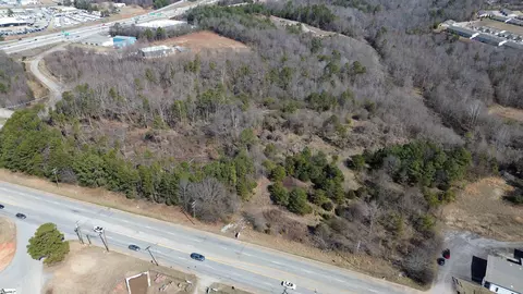 Undisclosed, Greer, SC 29650 photo 3