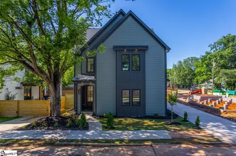 11 Stall St, Greenville, SC 29609